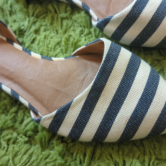 Navy and white striped nautical ballet flats, Merona, size 6 1/2 - Picture 3 of 4